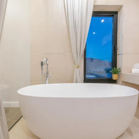 Samstag Πανσιόν Σπλιτ