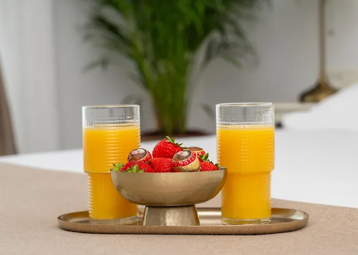 Samstag Πανσιόν 4*