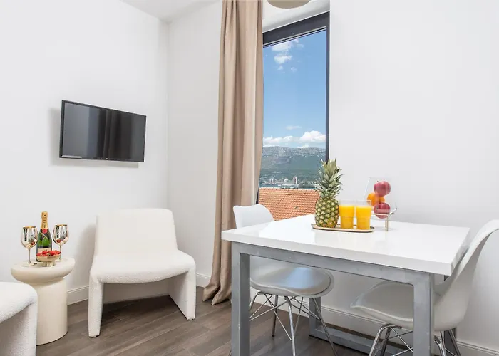 Samstag בית הארחה 4*